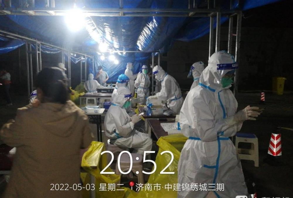 產(chǎn)發(fā)戰疫 |“金鐘大白”同心同行，筑牢社區疫情防控安全